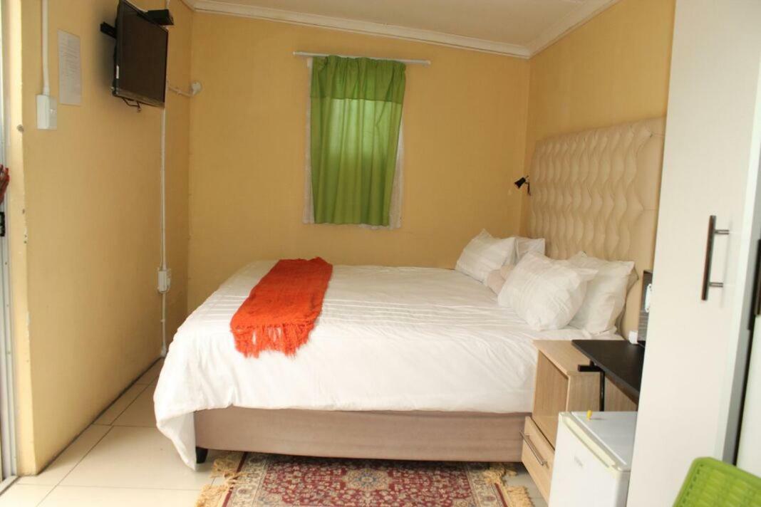 Beverly Corner Lodge Matatiele Экстерьер фото
